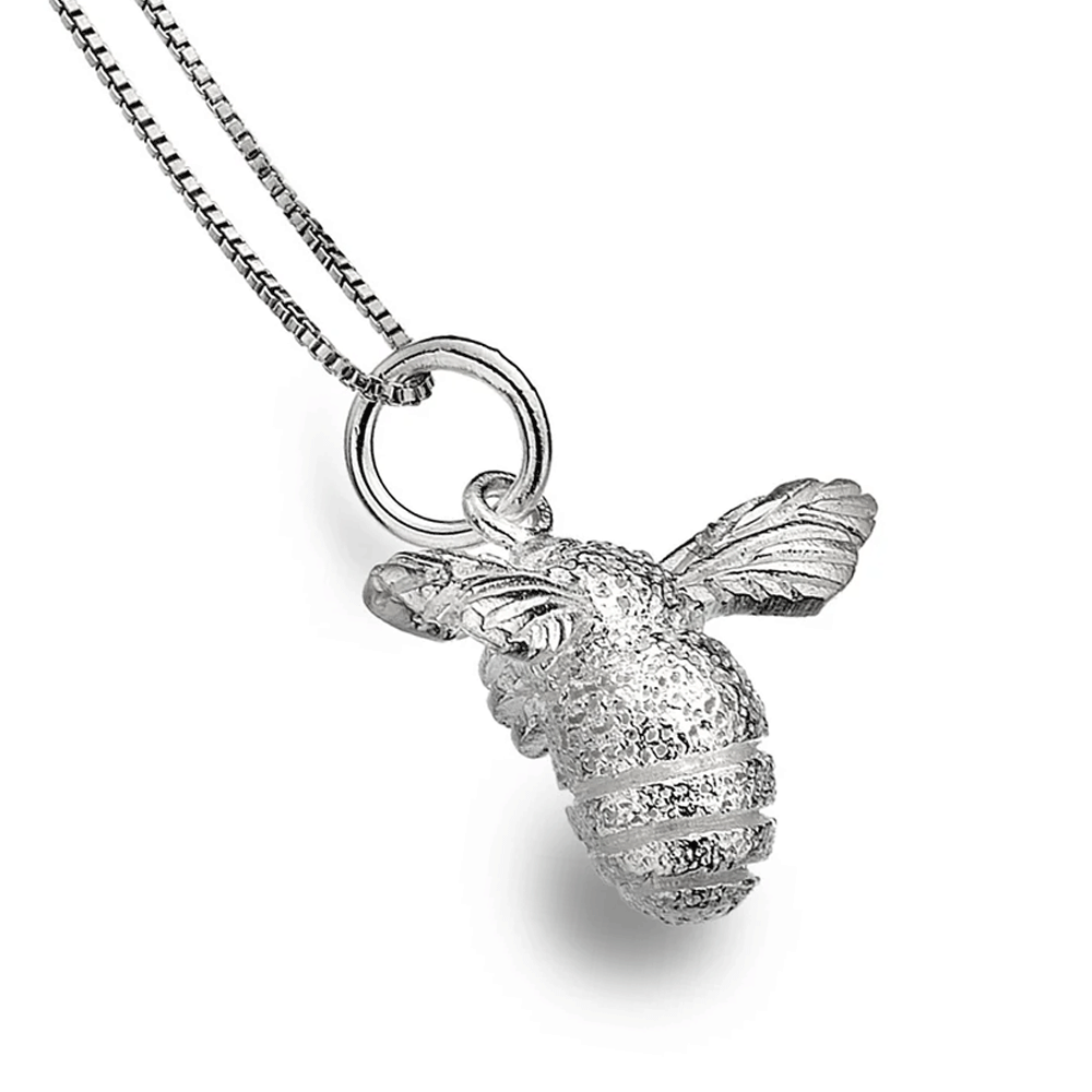 Gorgeous-bee-necklace