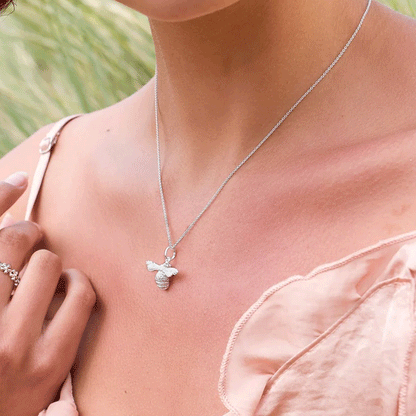 Gorgeous-sterling-silver-bee-necklace